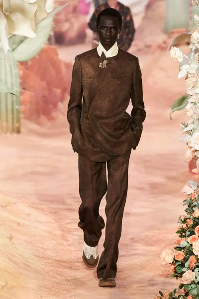 Look 34